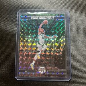 Milwaukee Bucks Giannis Antetokounmpo Jam Masters Basketball card - Holographic